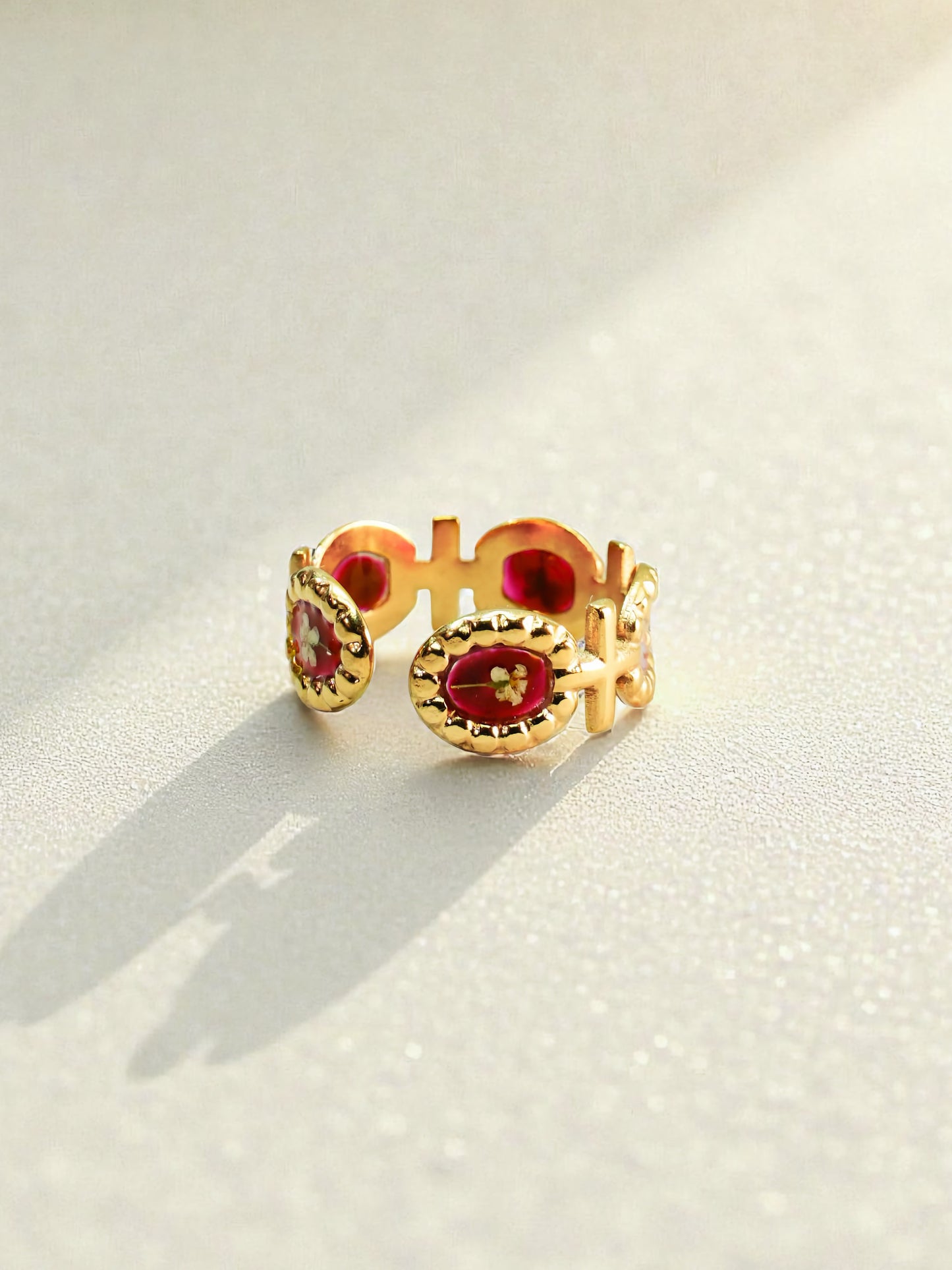 Crest Ring