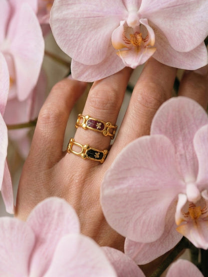 Cloche Ring